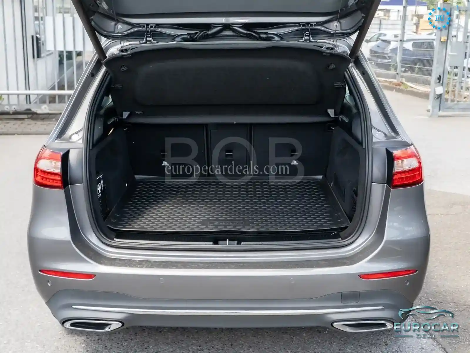 Mercedes-Benz B 180