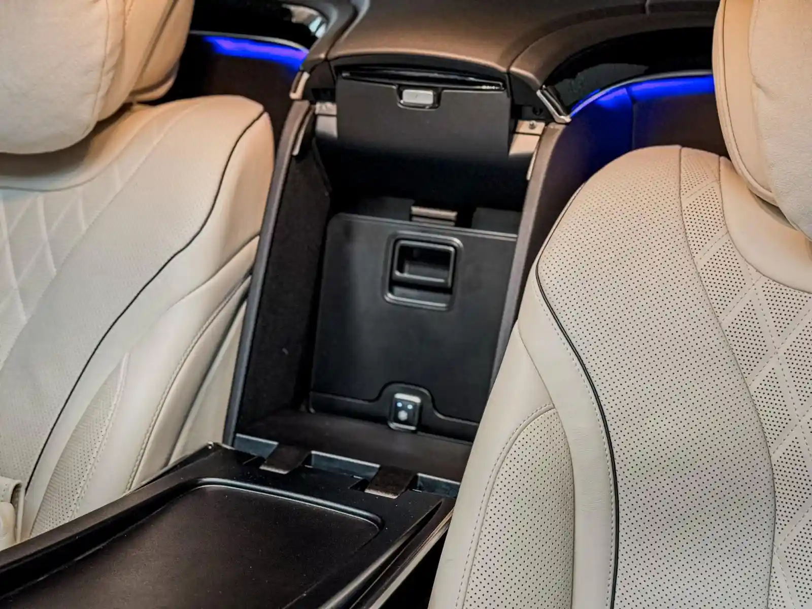 Mercedes-Benz S 560