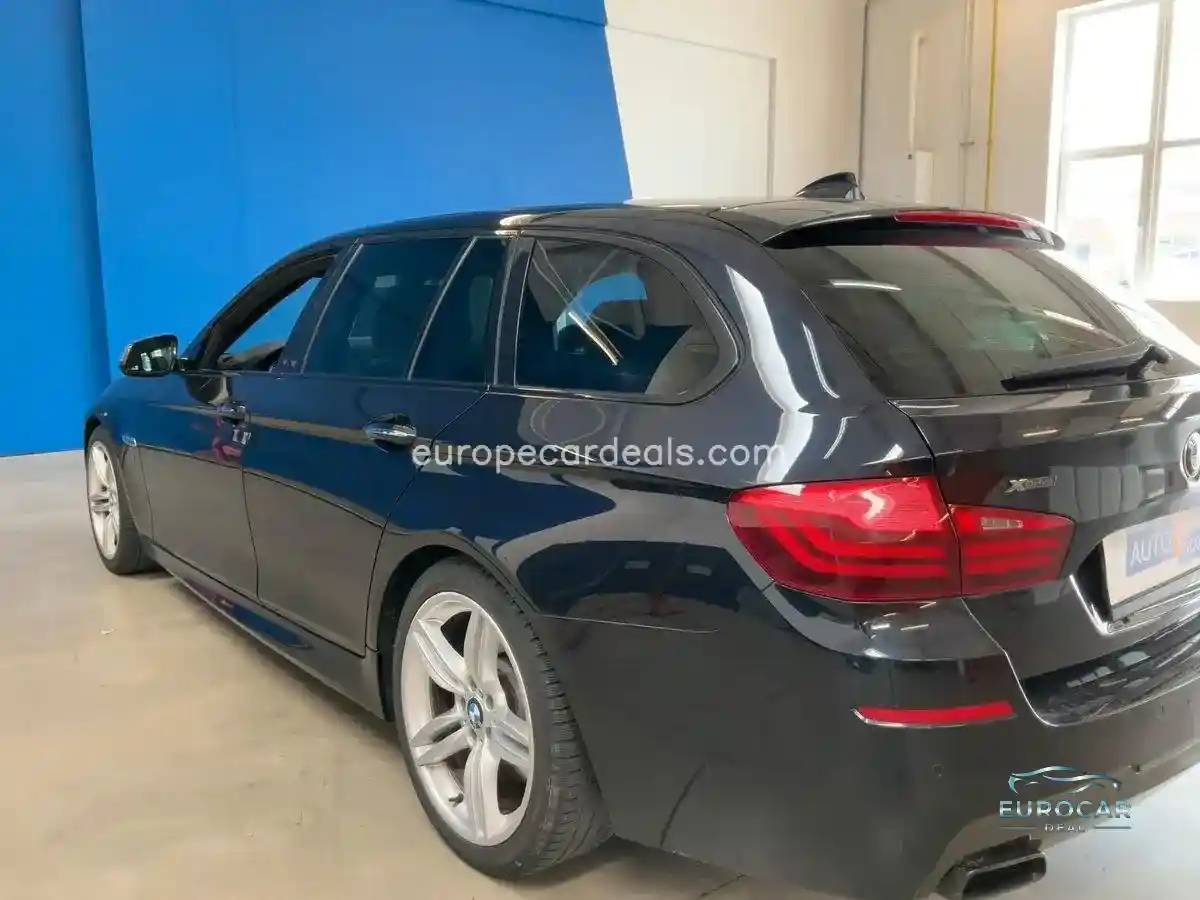 BMW M550