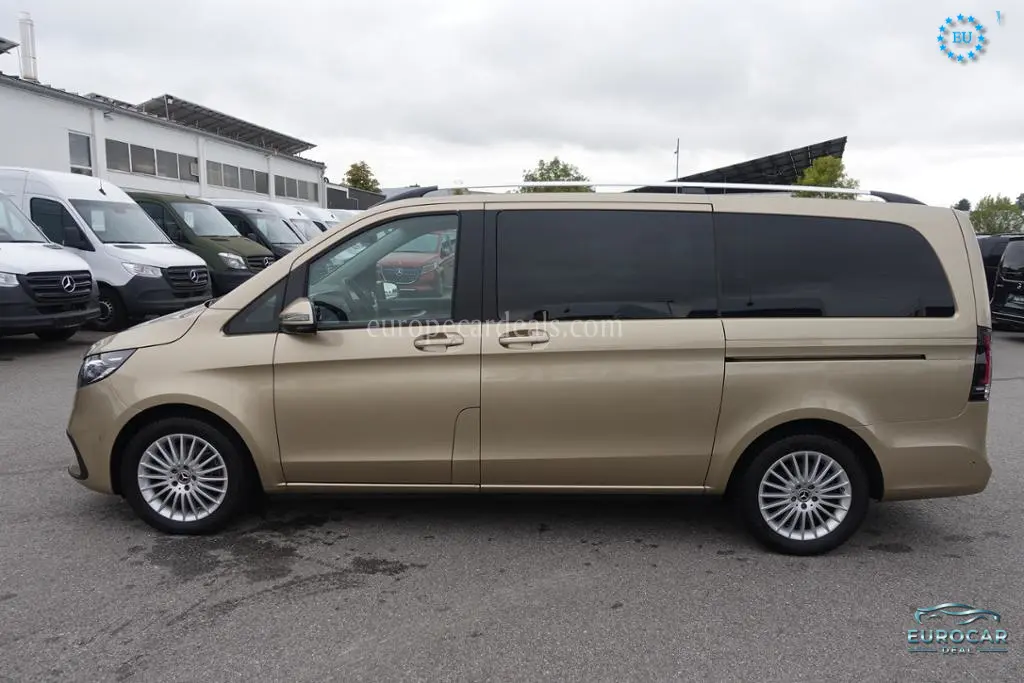 Mercedes-Benz V 220