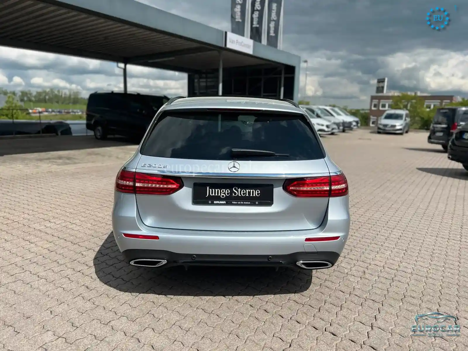 Mercedes-Benz E 200