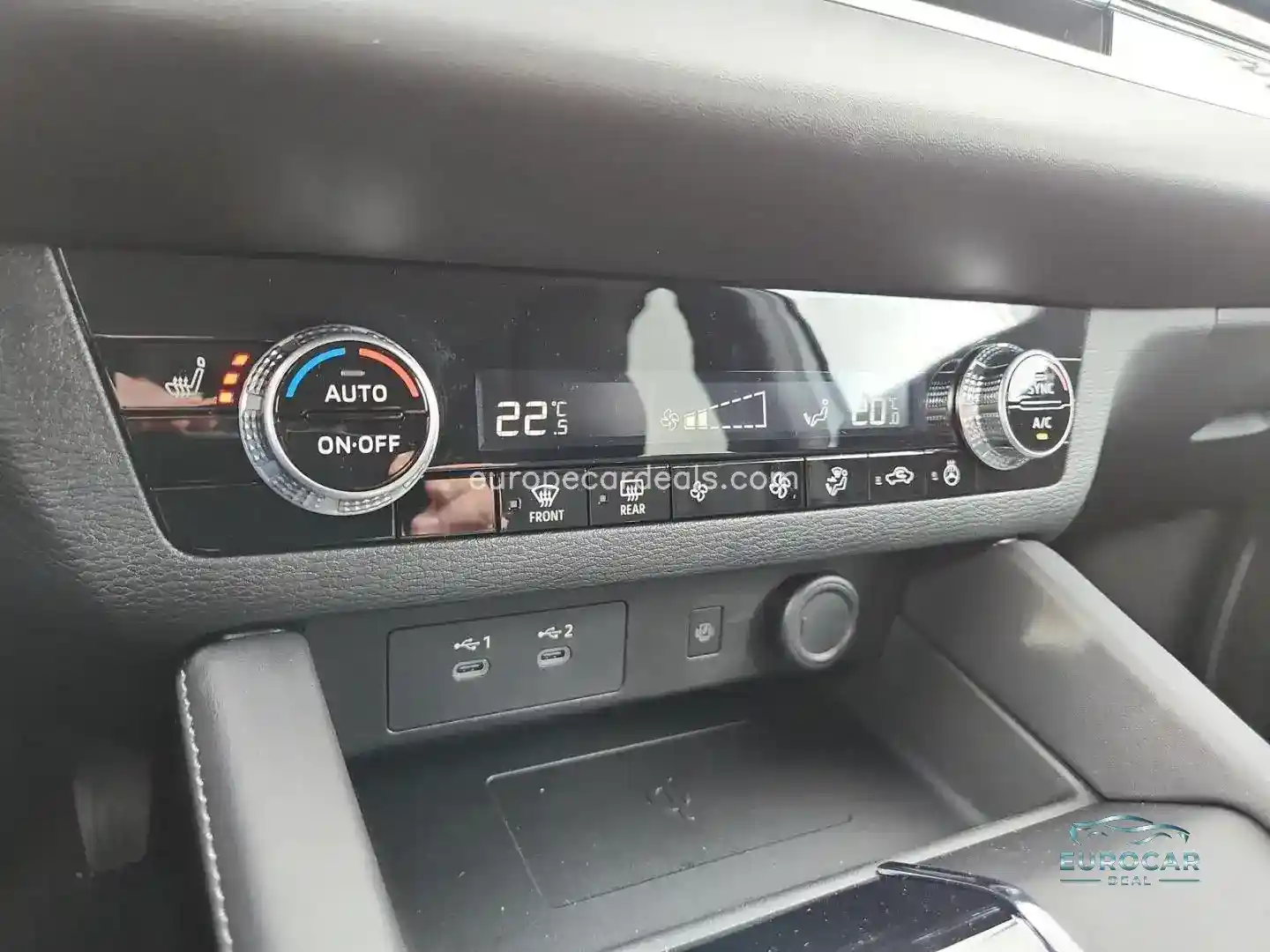 Mitsubishi Plug-in Hybrid Outlander