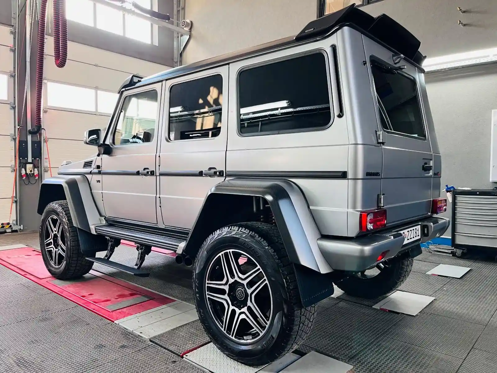 Mercedes-Benz G 500