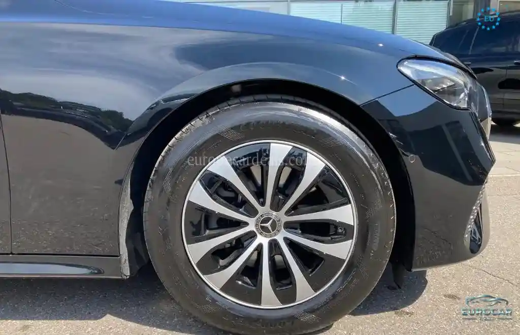 Mercedes-Benz E 200