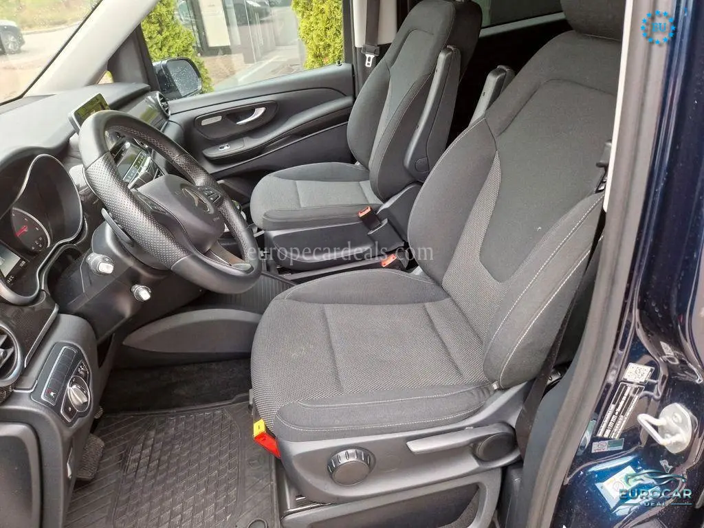 Mercedes-Benz V 220