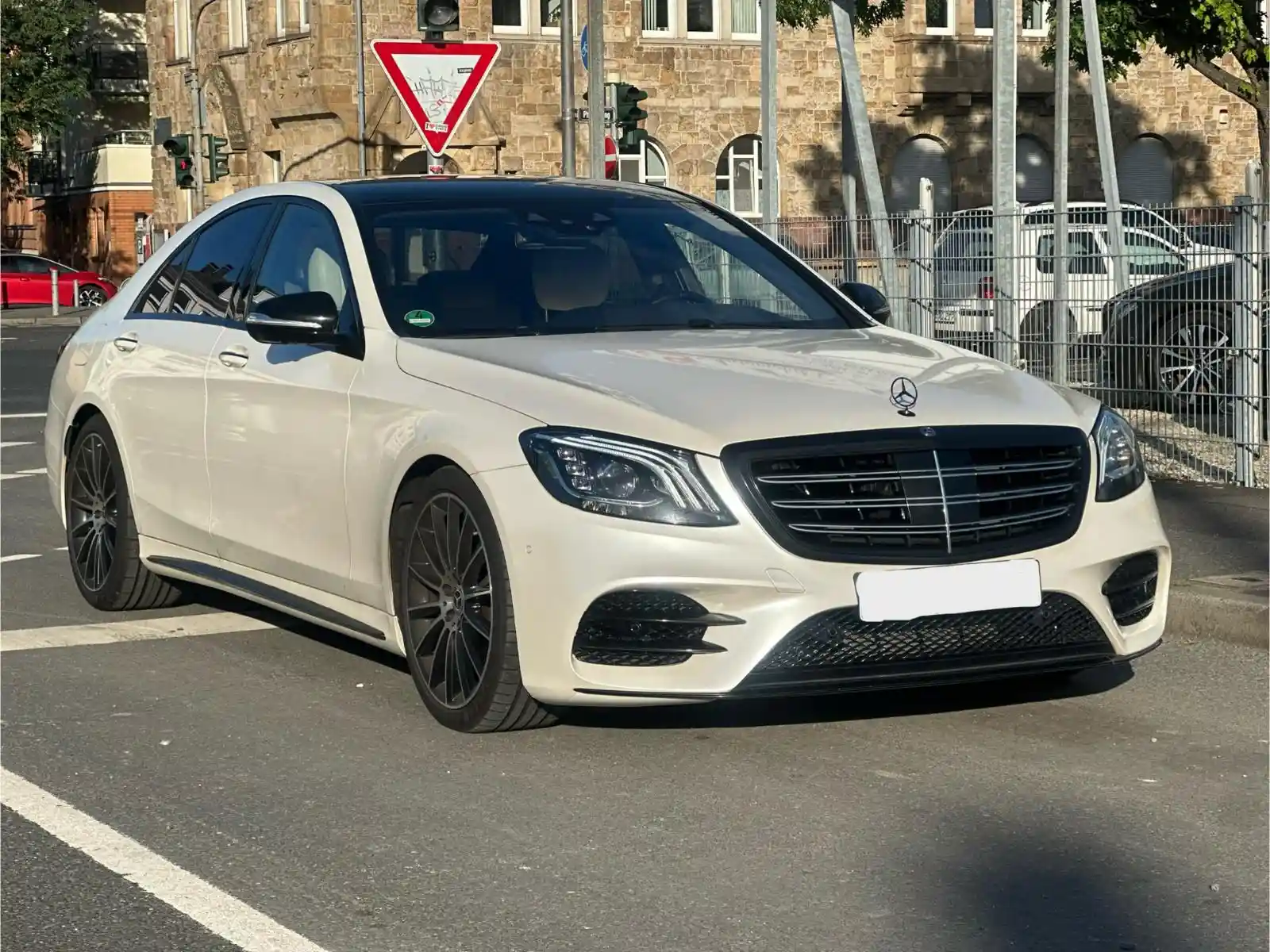 Mercedes-Benz S 560