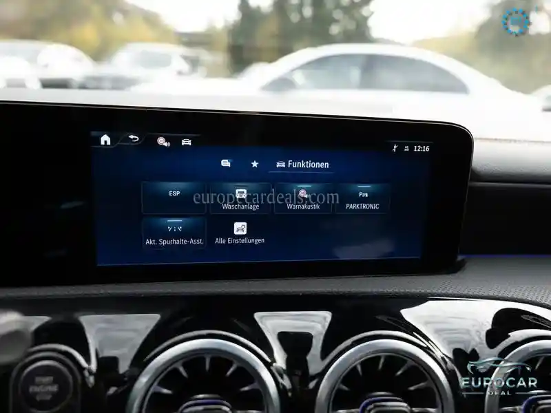 Mercedes-Benz CLA 220