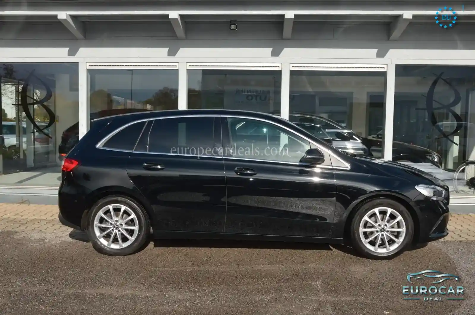 Mercedes-Benz B 180