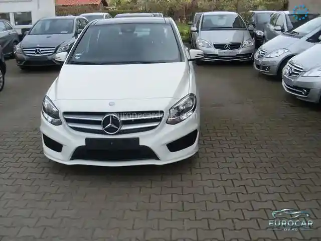 Mercedes-Benz B 180