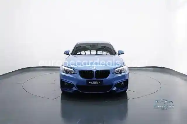 BMW 230