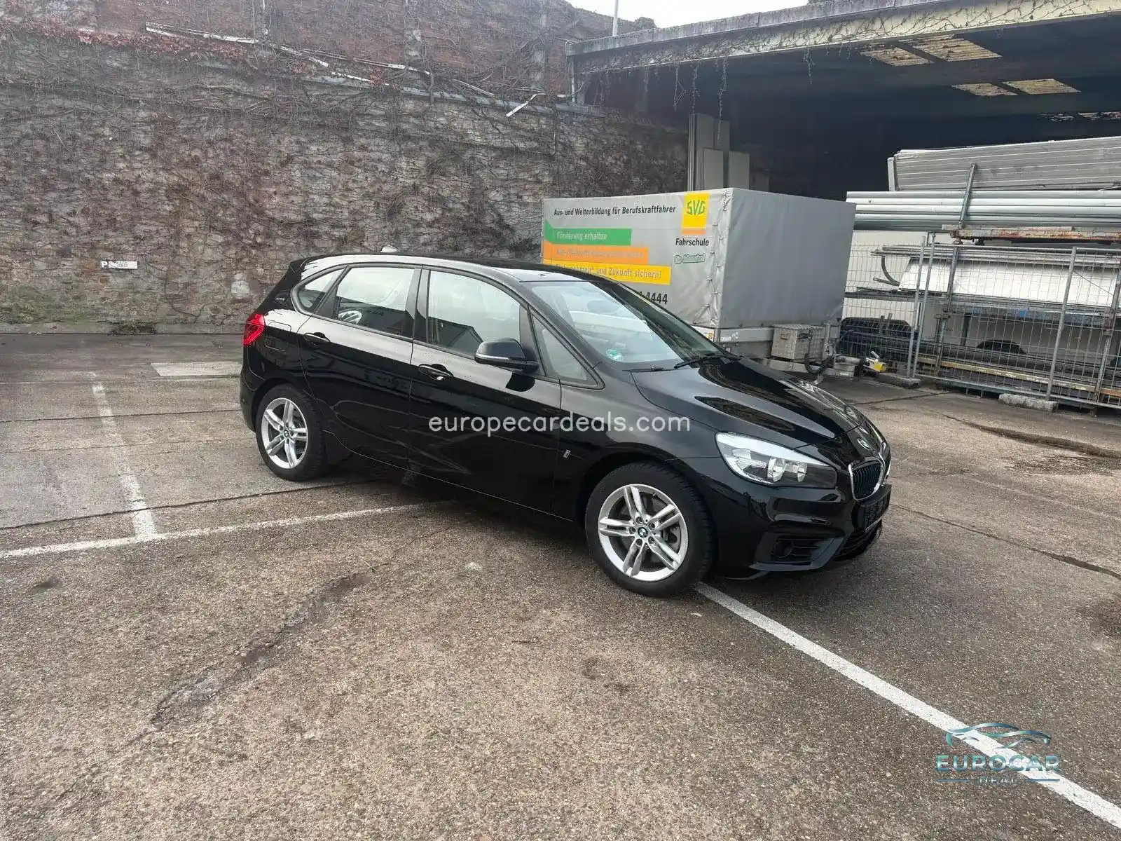 BMW 225
