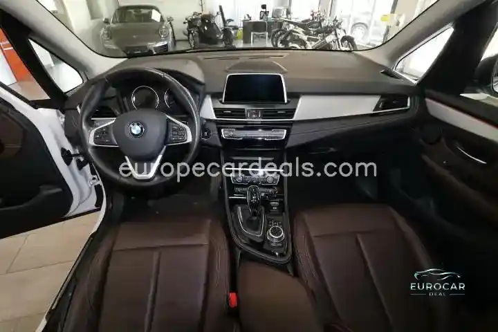 BMW 218