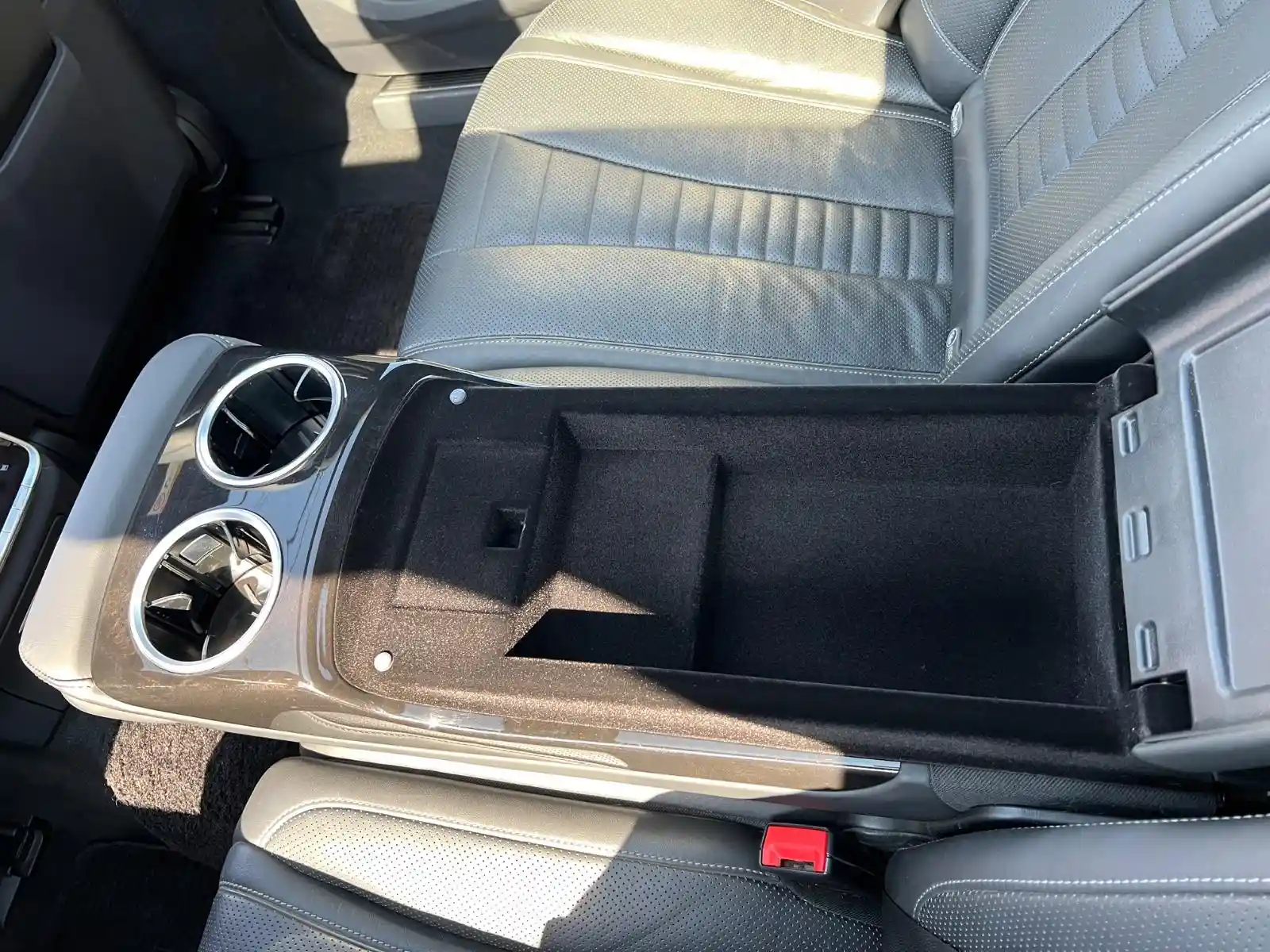 Mercedes-Benz S 560