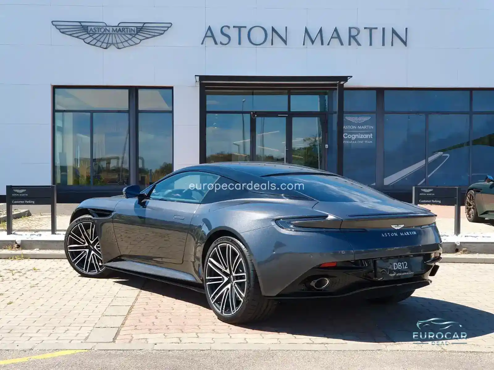 Aston Martin DB12