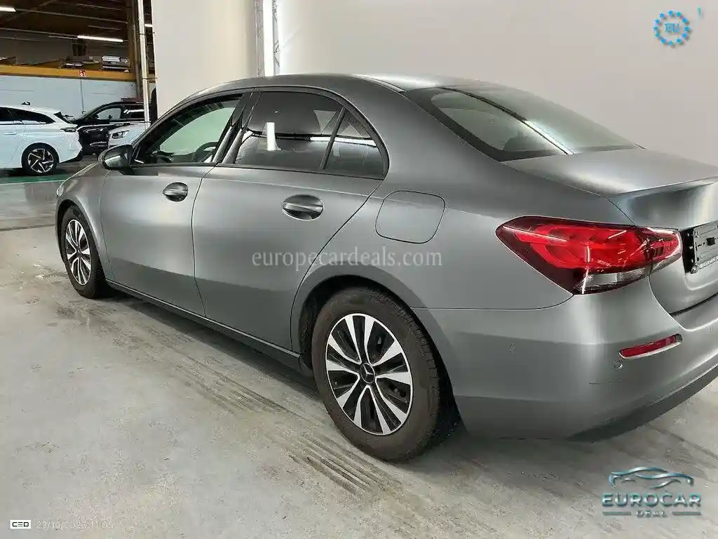 Mercedes-Benz A 180