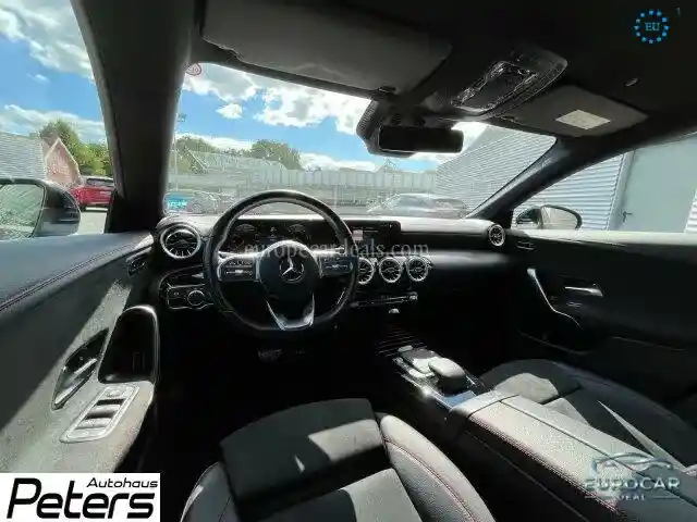 Mercedes-Benz CLA 220