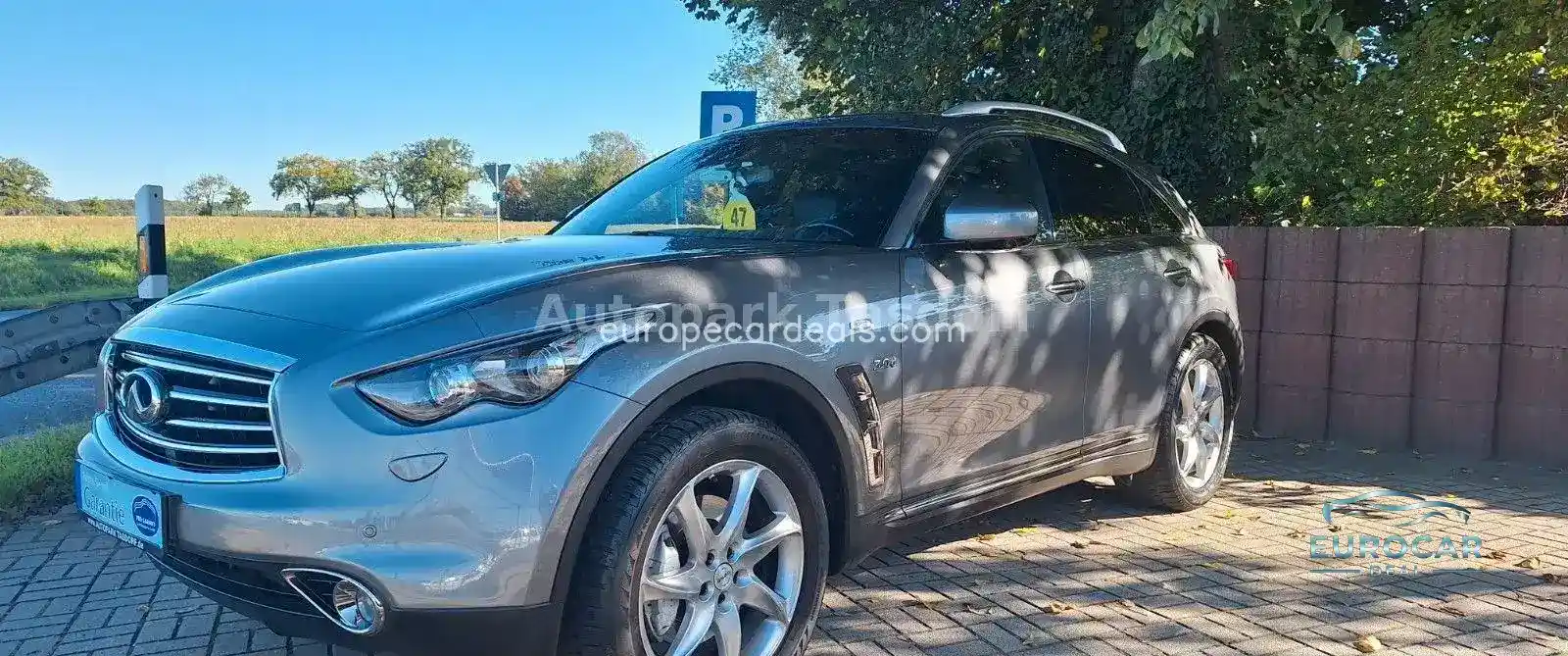 Infiniti QX70