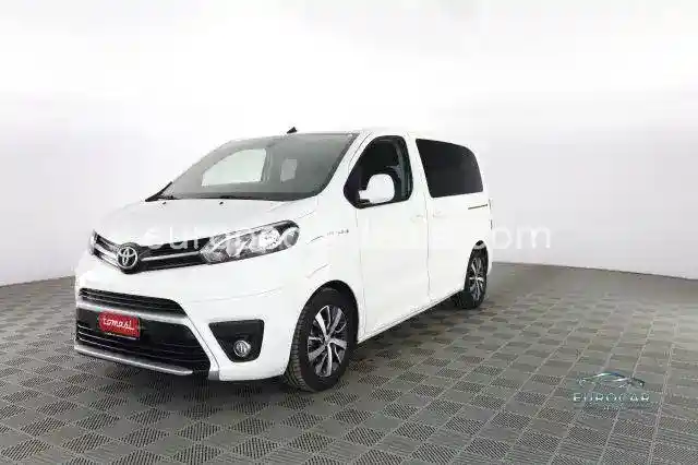 Toyota Proace (Verso)