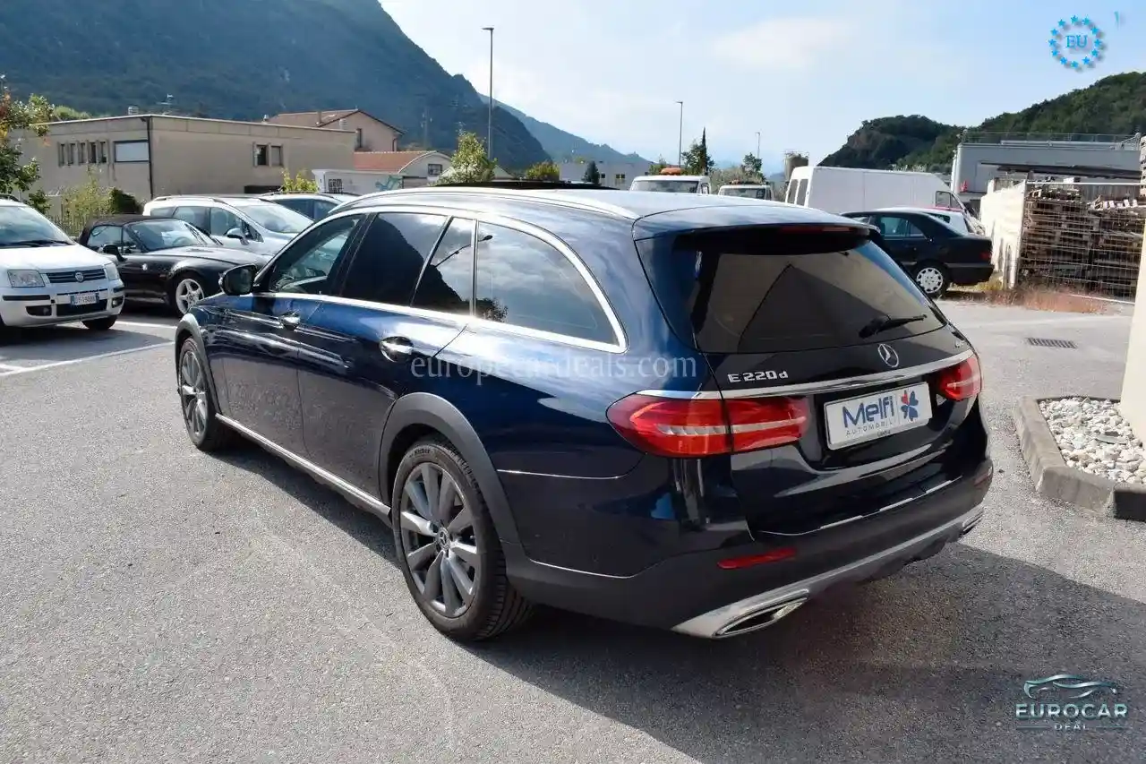 Mercedes-Benz E 220