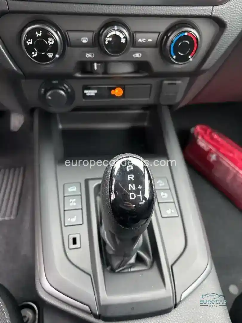 1.9 D EXTENDED CAB LS 4WD AT MY25