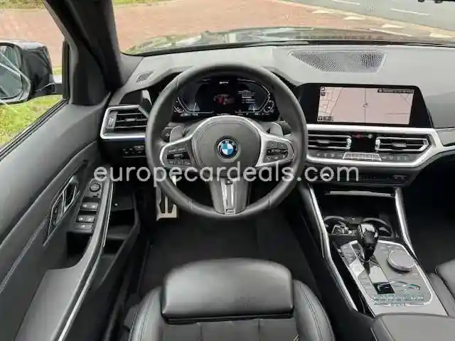 BMW 330