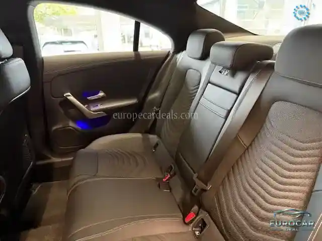 Mercedes-Benz CLA 180