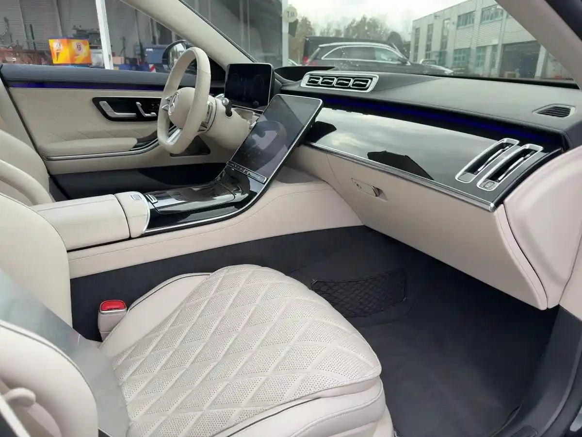 Mercedes-Benz S 500