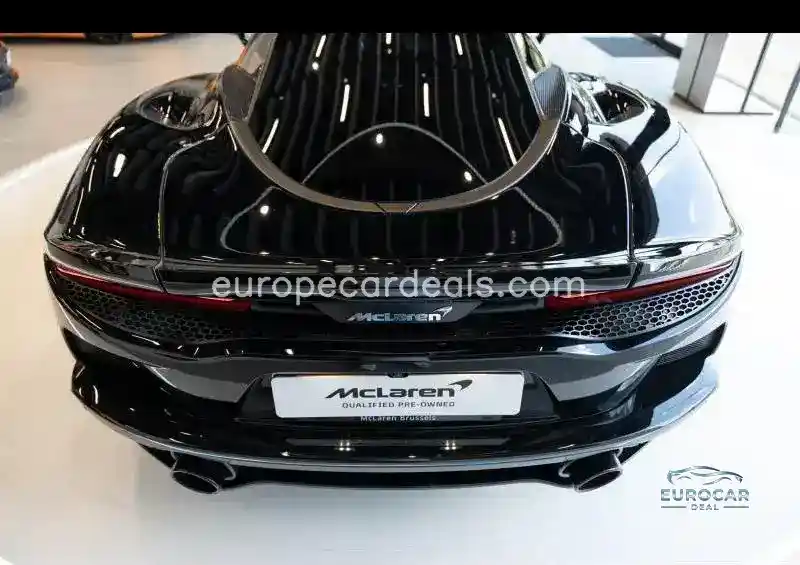 McLaren GT