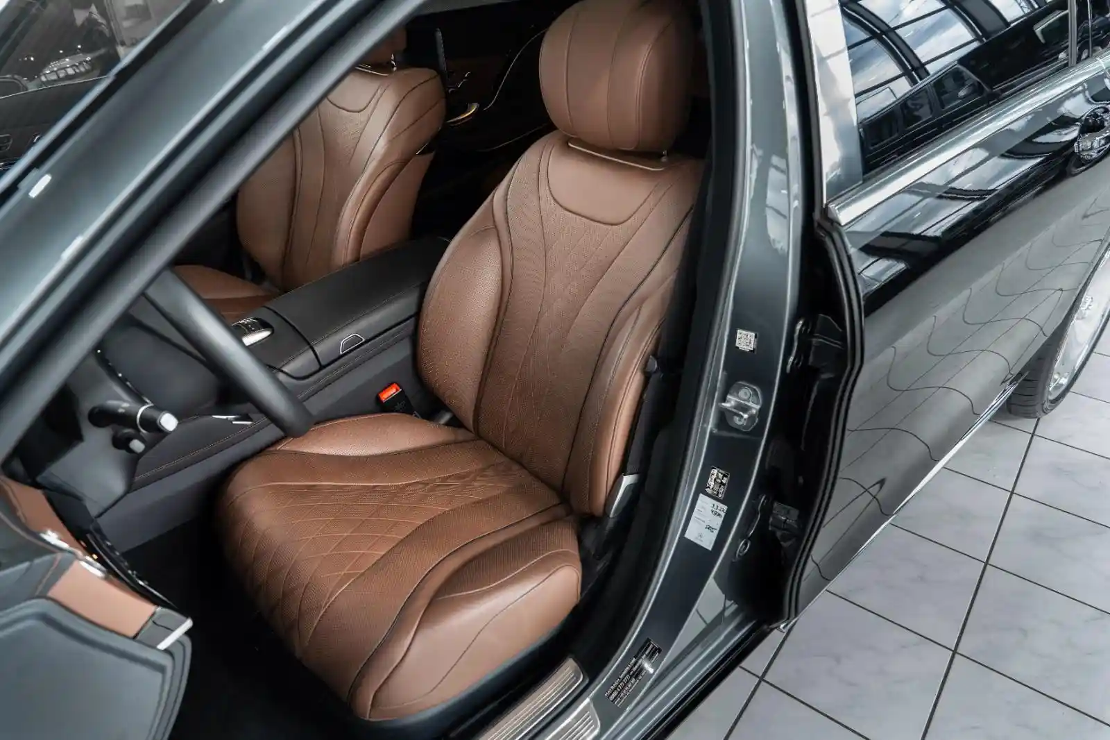 Mercedes-Benz S 560