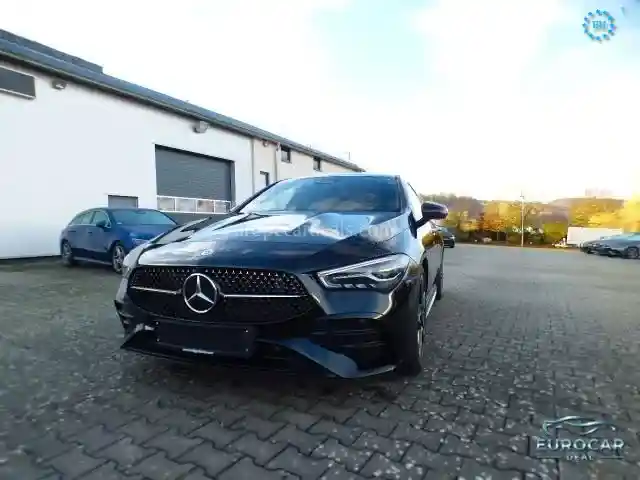 Mercedes-Benz CLA 200 Shooting Brake