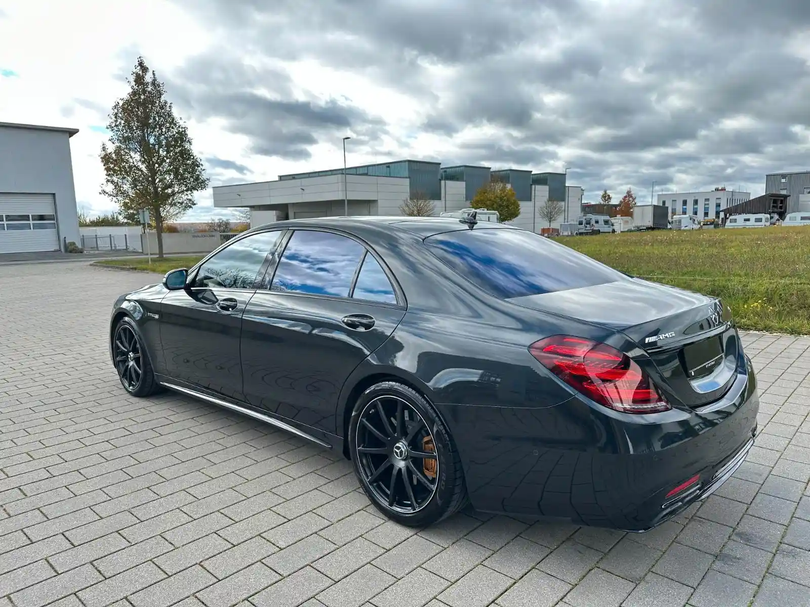 Mercedes-Benz S 63 AMG