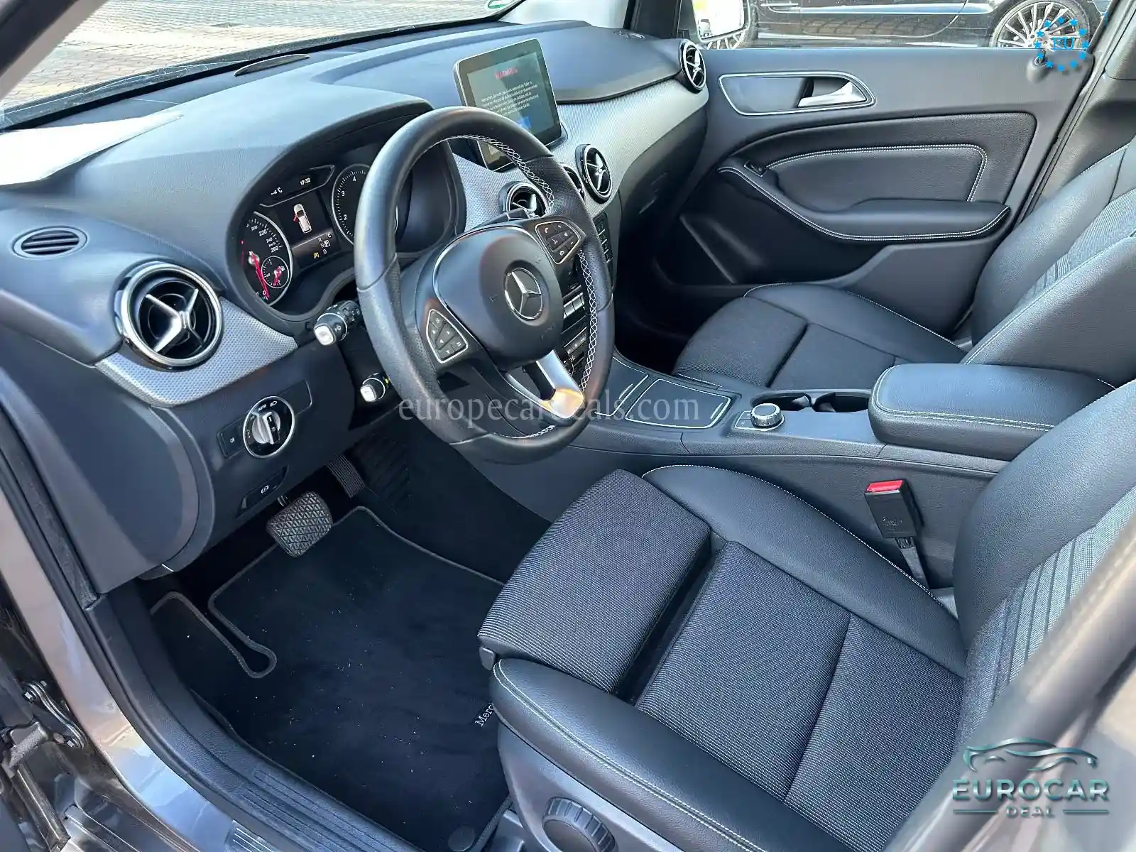 Mercedes-Benz B 200