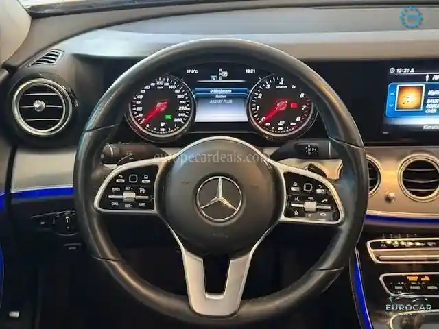 Mercedes-Benz E 200