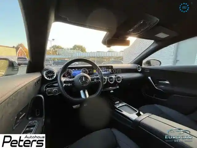 Mercedes-Benz CLA 180
