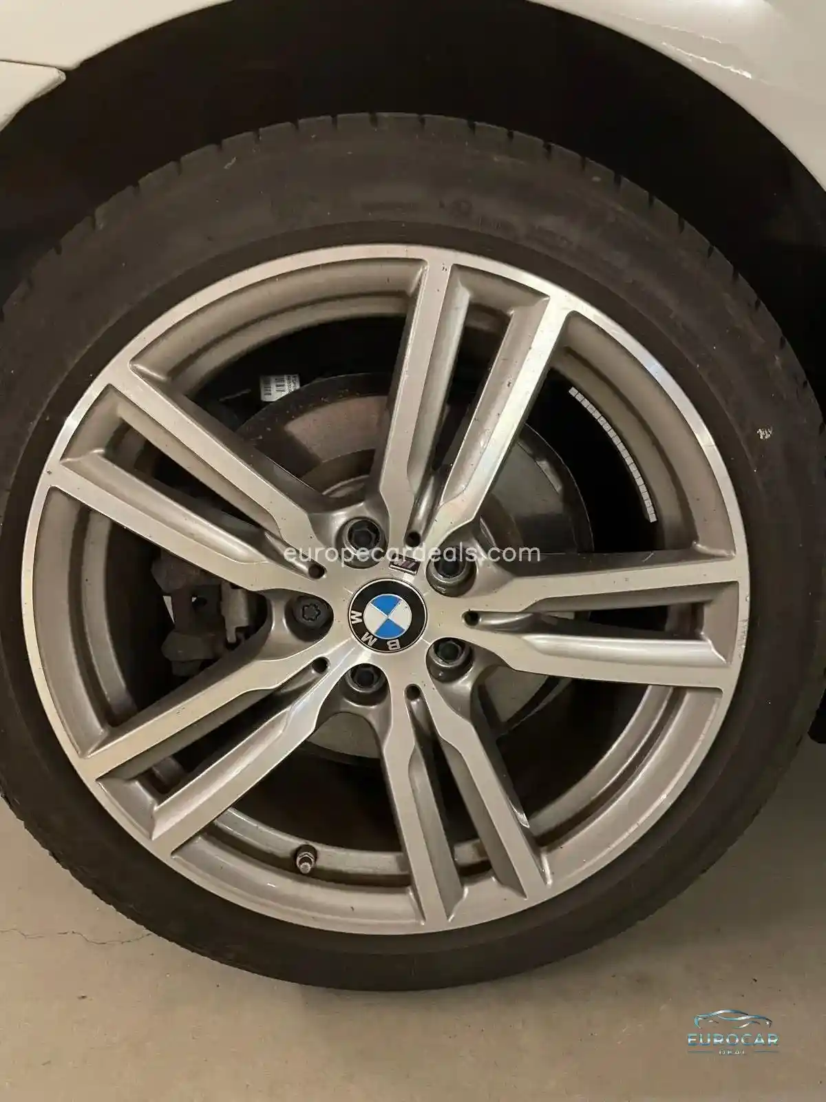 BMW 225