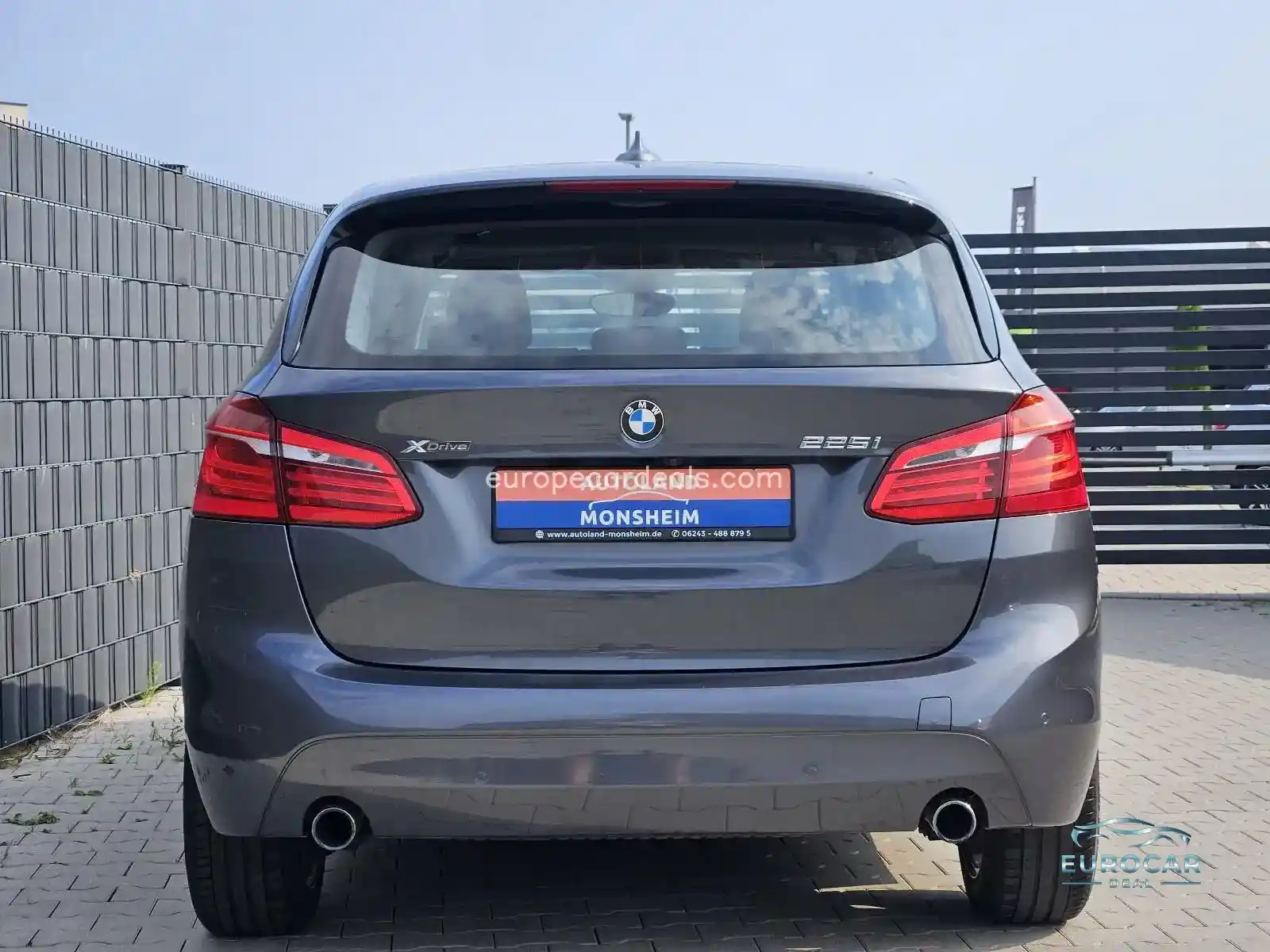 BMW 225