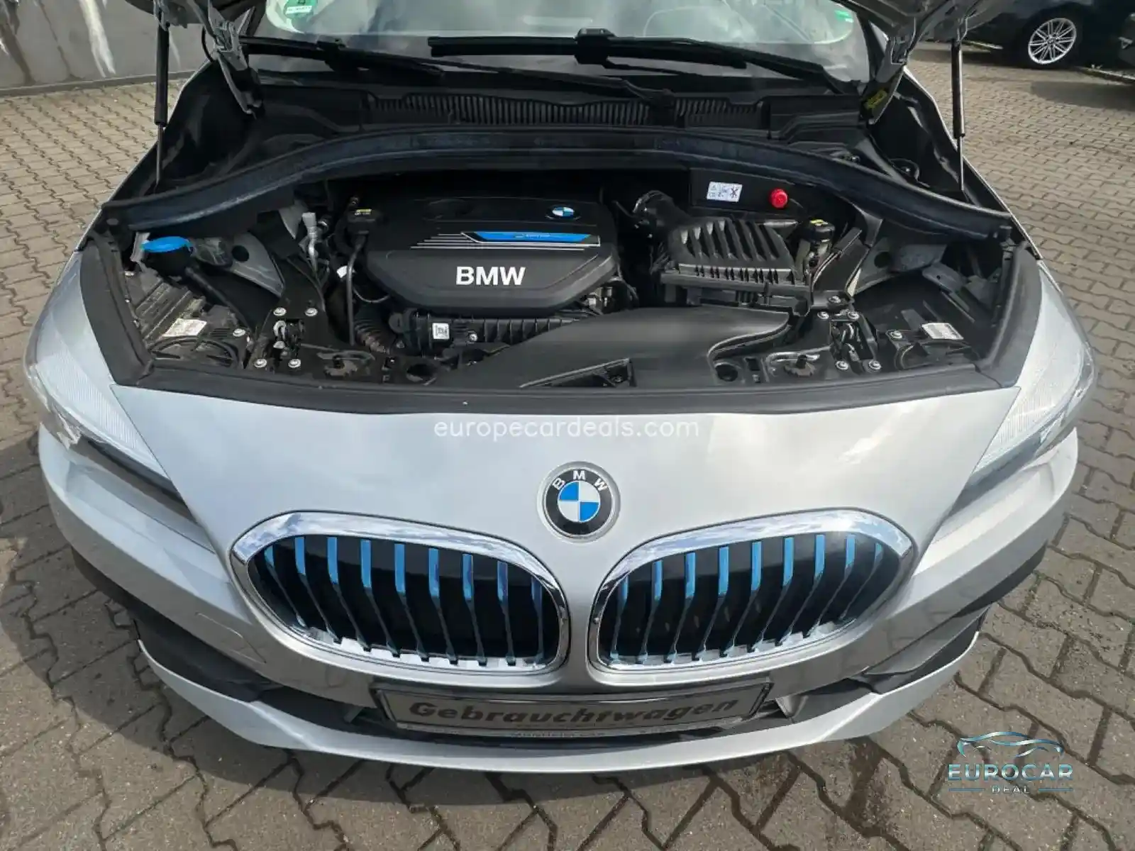 BMW 225
