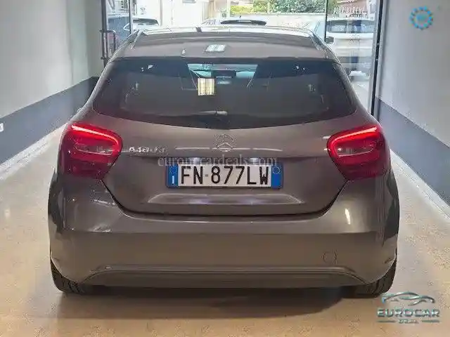 Mercedes-Benz A 180
