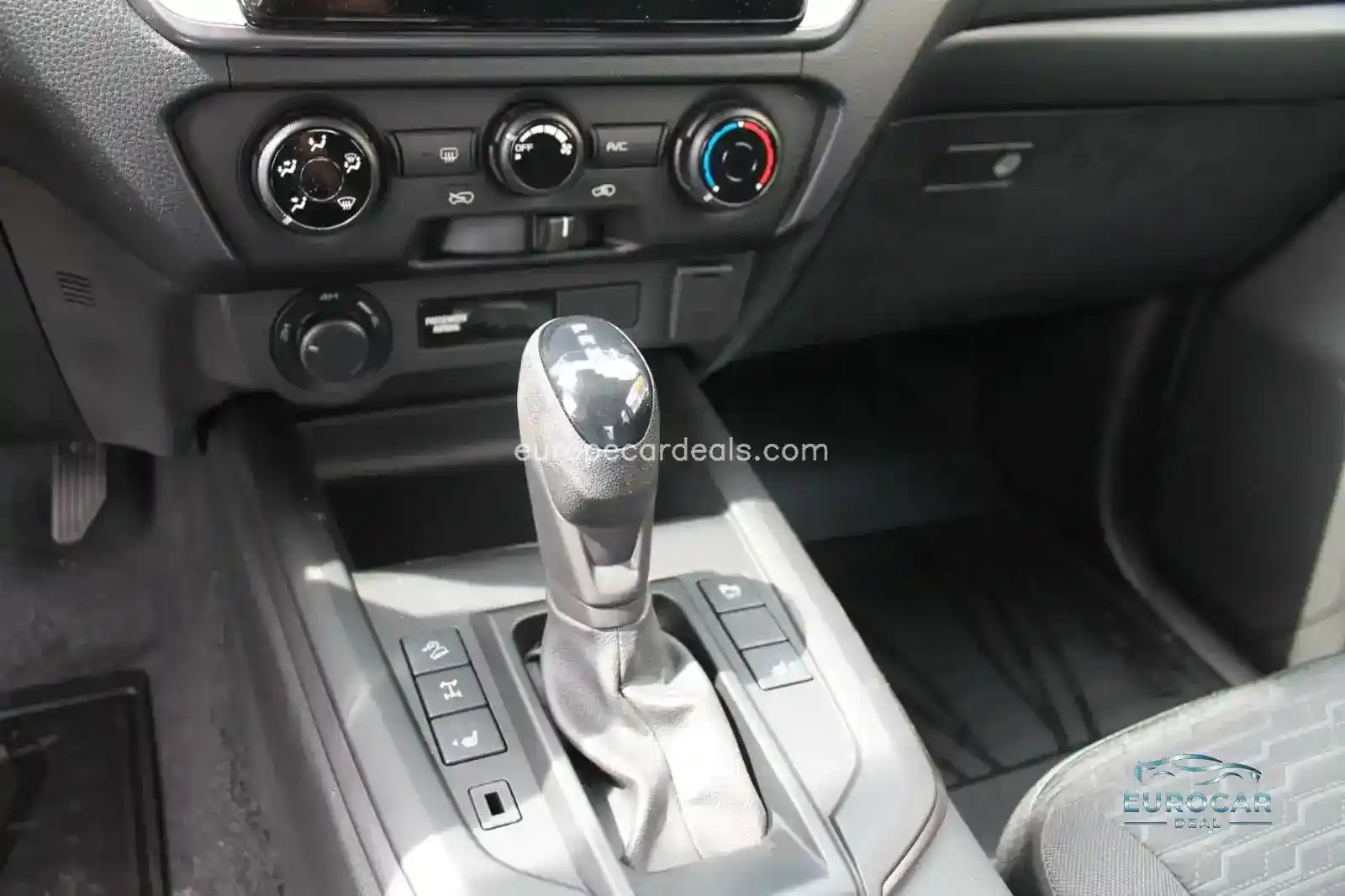 Double Cab 4×4 LS / AHZV+Laderaumwanne
