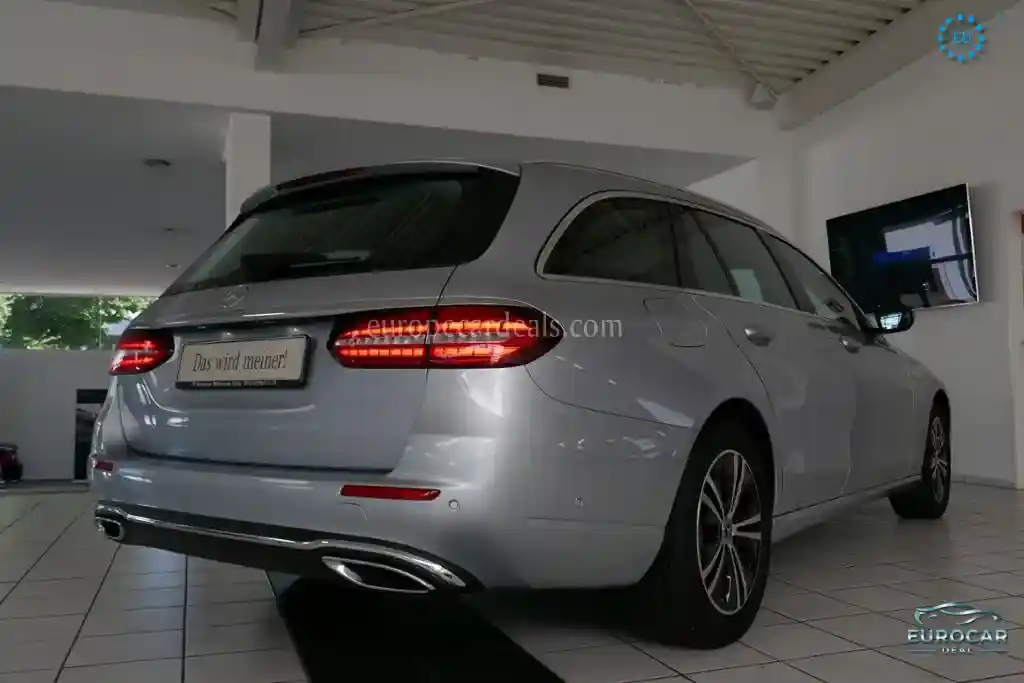 Mercedes-Benz E 200