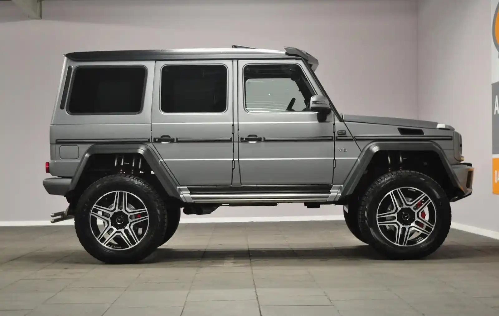 Mercedes-Benz G 500