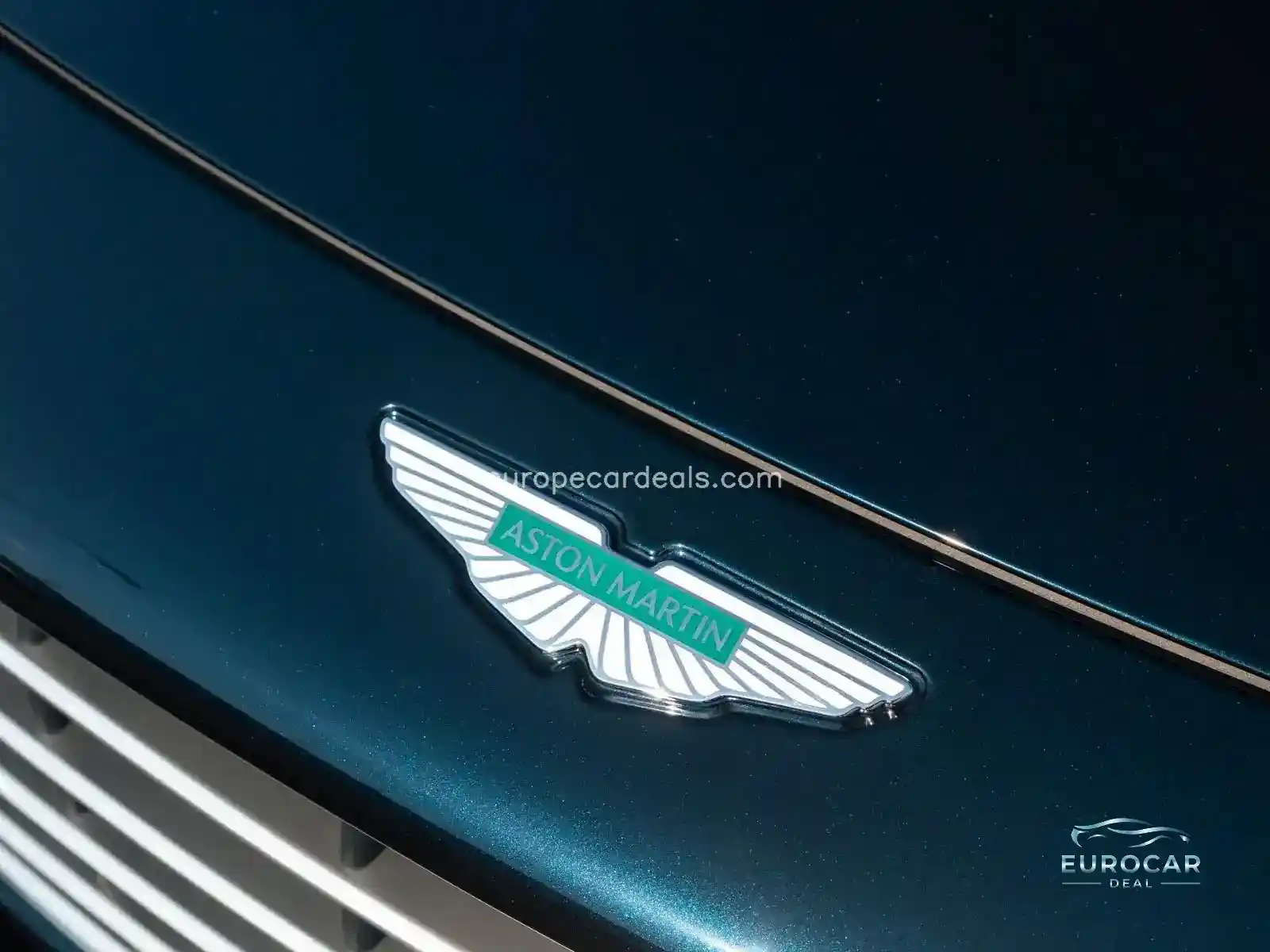 Aston Martin DB12