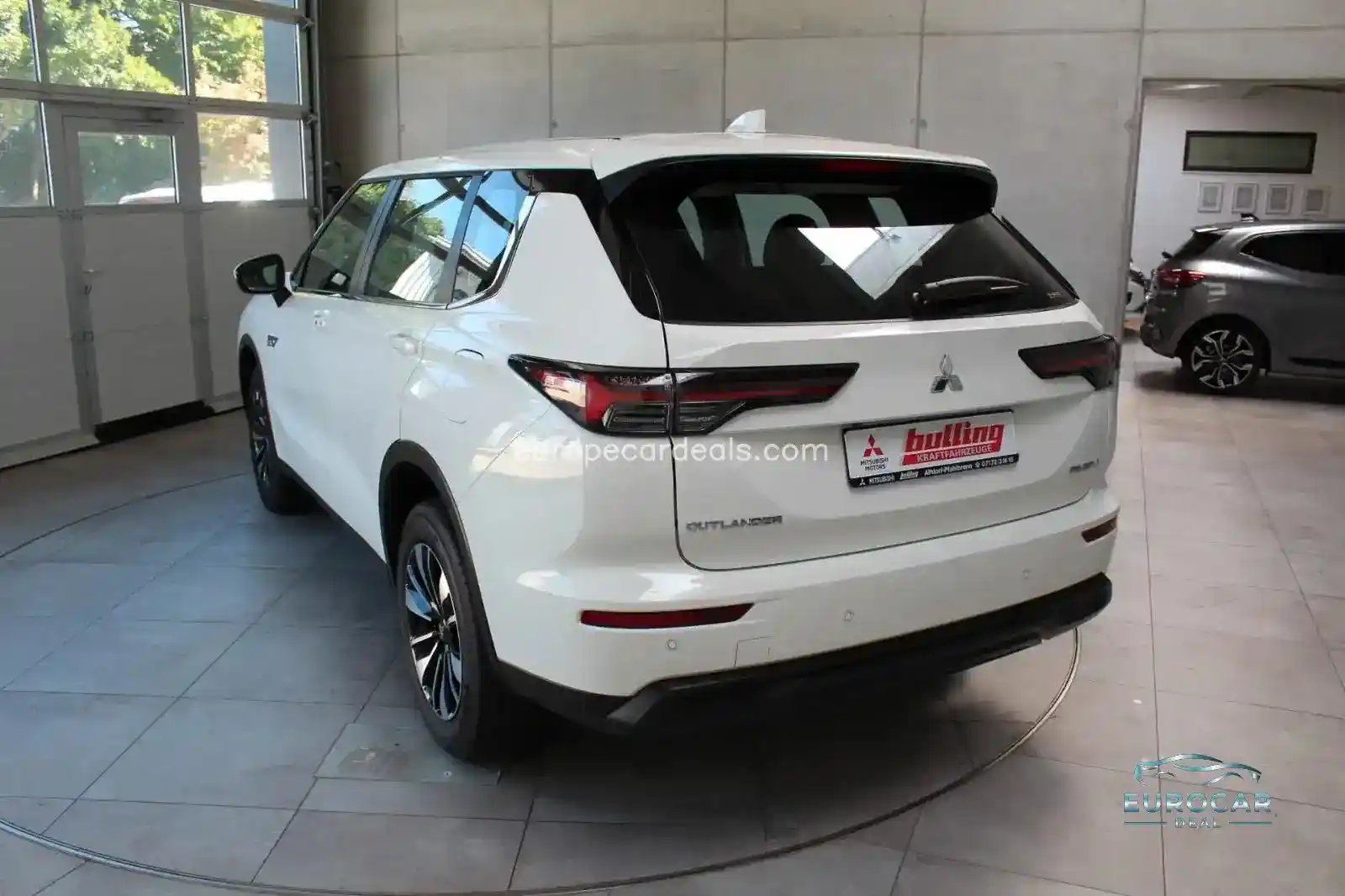 Mitsubishi Plug-in Hybrid Outlander