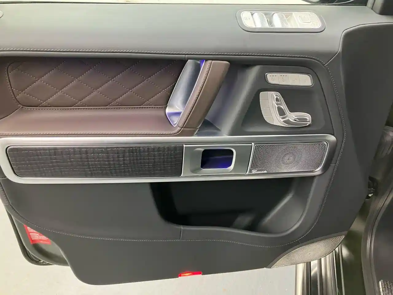 Mercedes-Benz G 500
