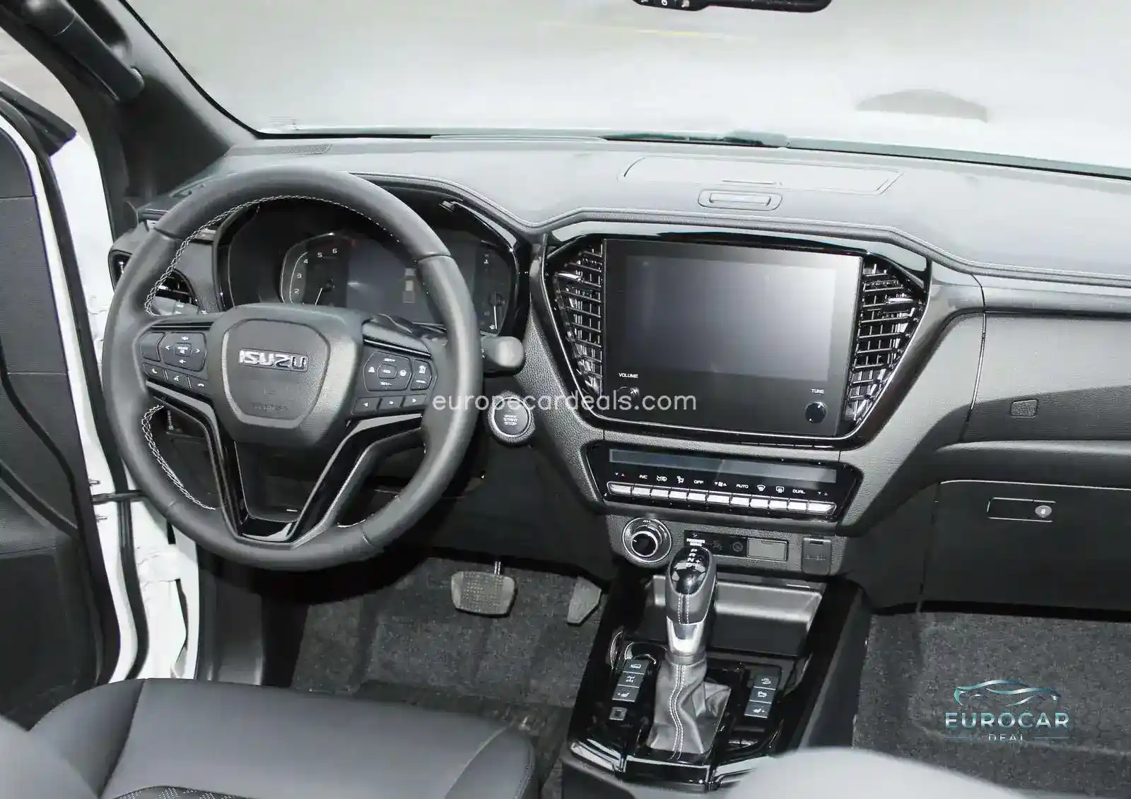 V-Cross Double Cab 4WD Autom. MY24 Facelif
