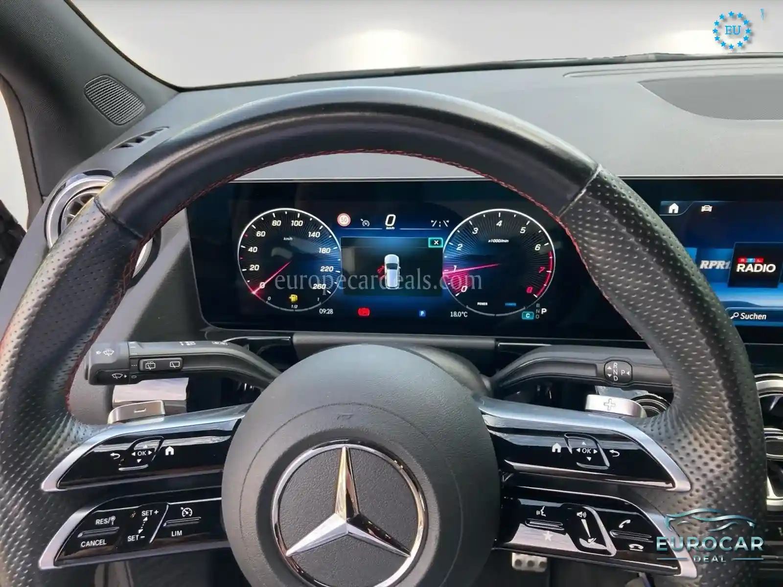 Mercedes-Benz B 180