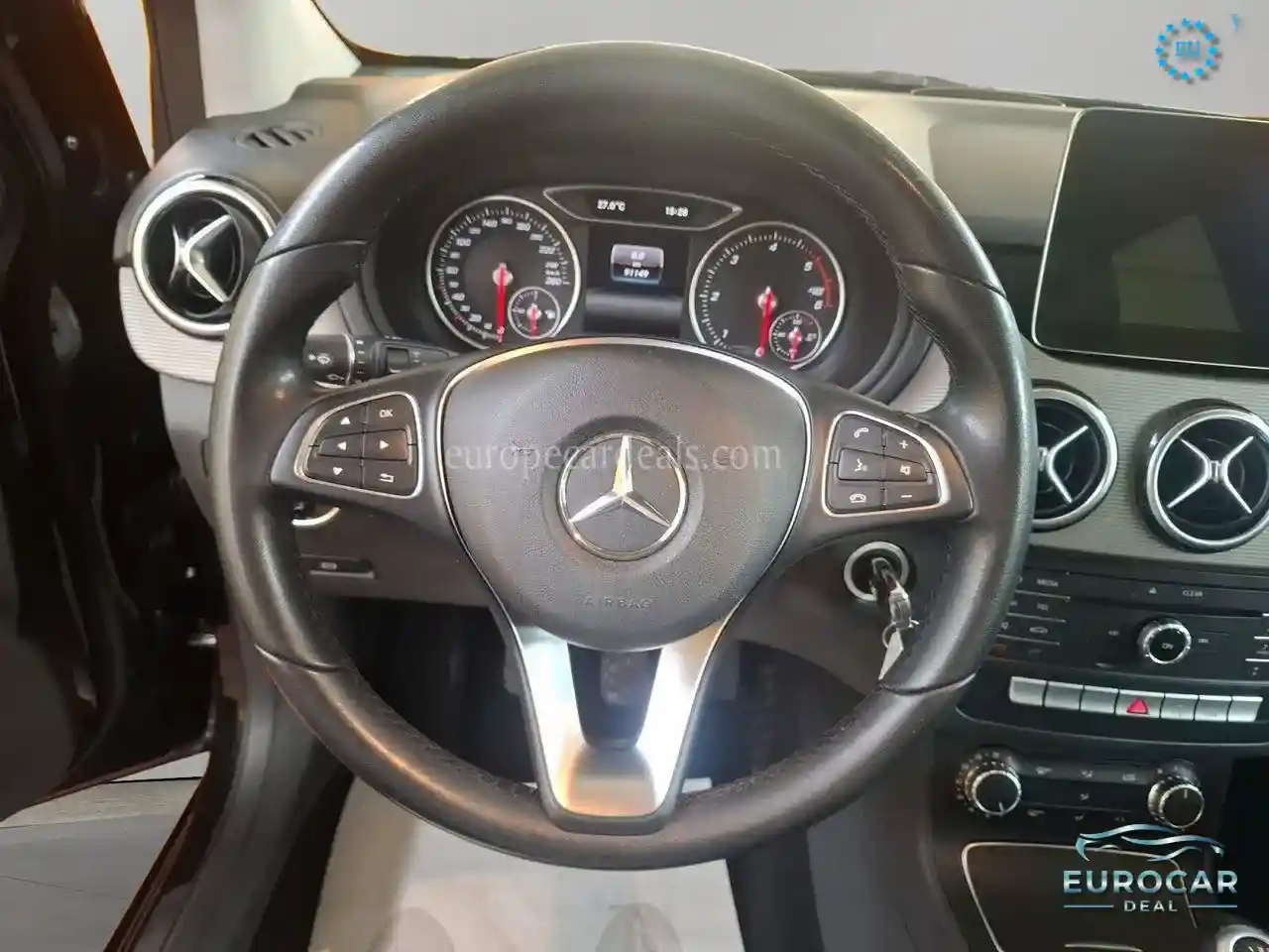 Mercedes-Benz B 180
