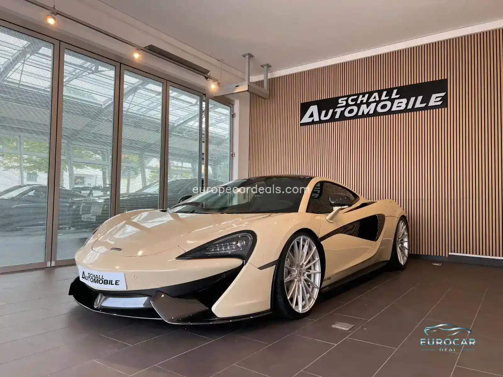 McLaren 570GT