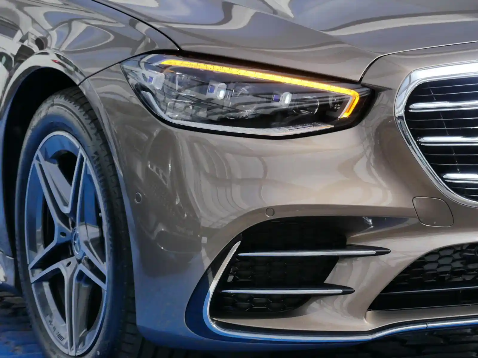 Mercedes-Benz S 500