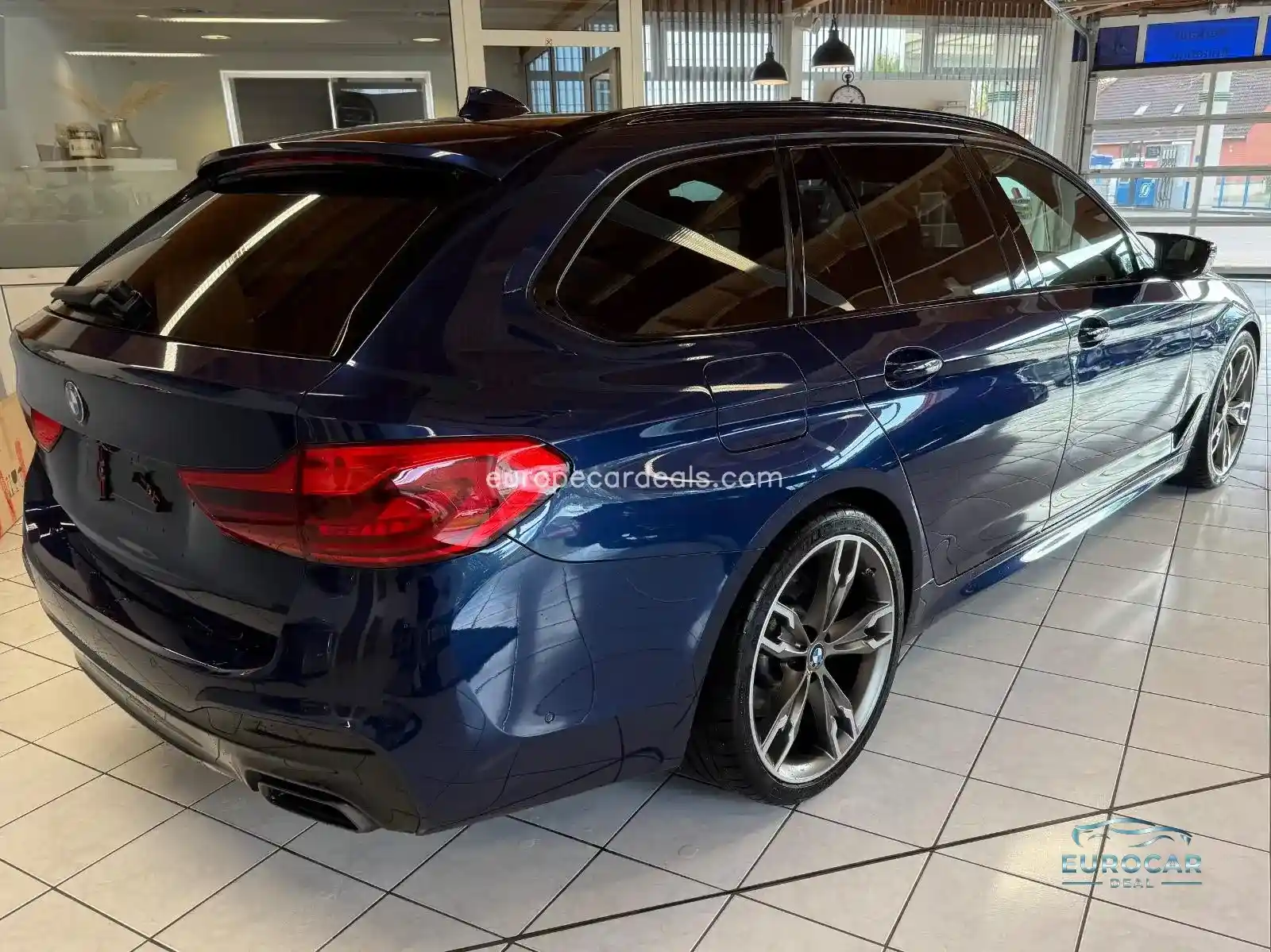 BMW M550